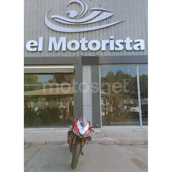 Aprilia RSV4 - Vista 9