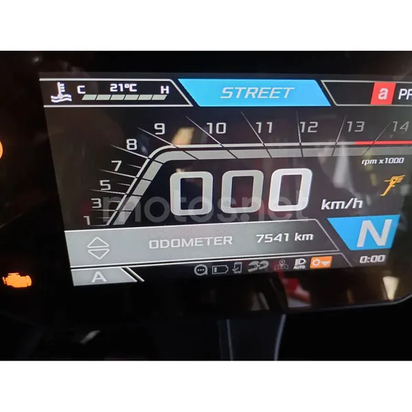 Aprilia RSV4 - Vista 10