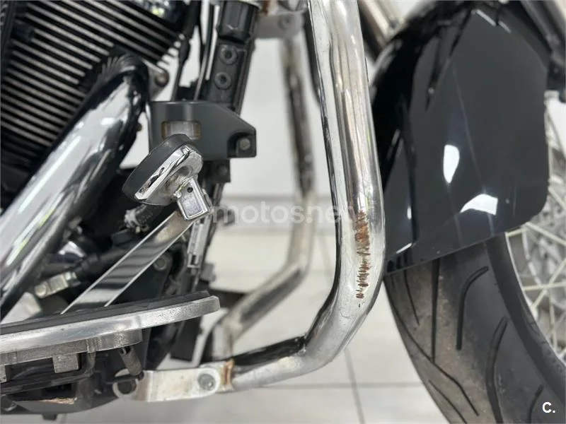 Kawasaki VN900 Classic - Vista 17