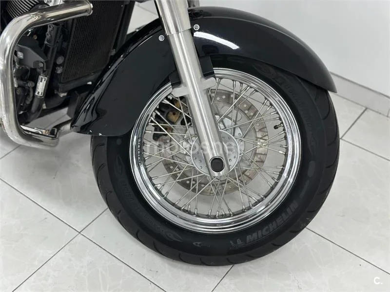 Kawasaki VN900 Classic - Vista 18