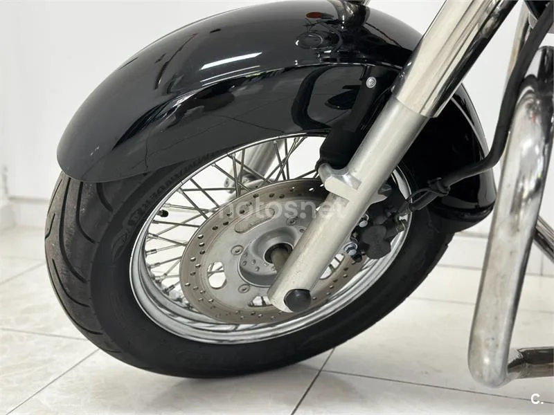 Kawasaki VN900 Classic - Vista 20