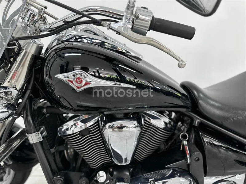 Kawasaki VN900 Classic - Vista 22