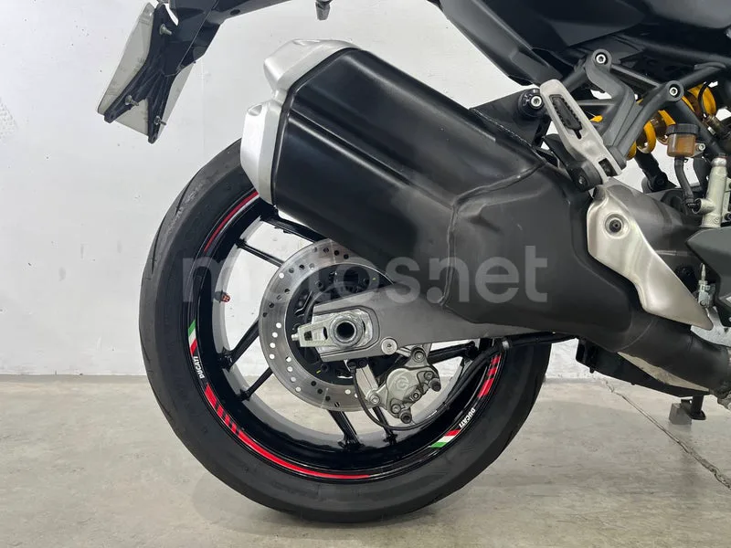 Ducati Monster 821 - Vista 12