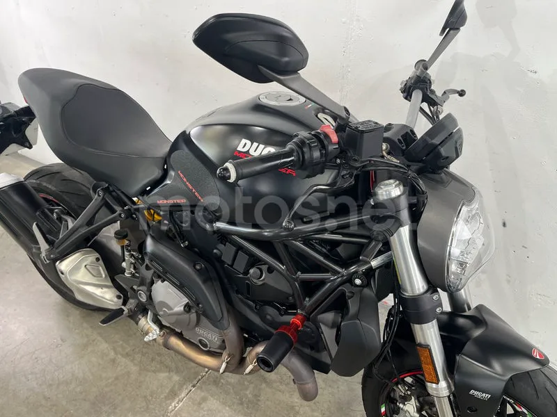 Ducati Monster 821 - Vista 15