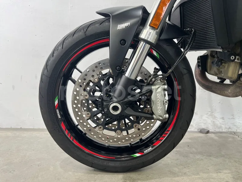 Ducati Monster 821 - Vista 18