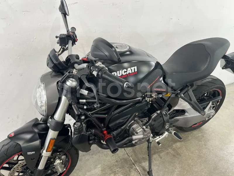 Ducati Monster 821 - Vista 20