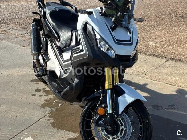 Honda X-ADV - Vista 3