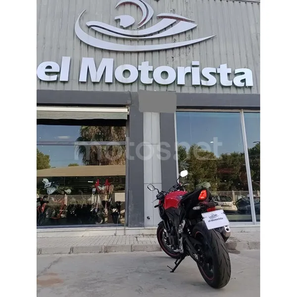 Honda CB500 Hornet - Vista 4