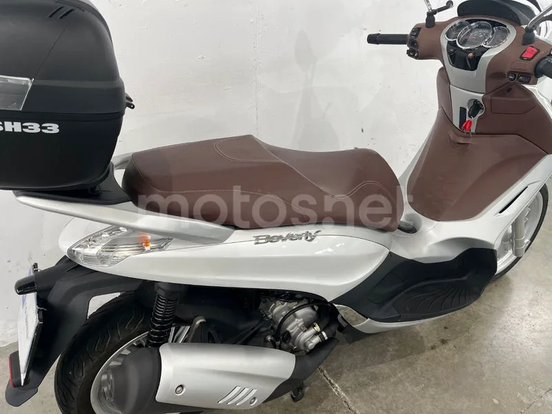 Piaggio Beverly 300 - Vista 16