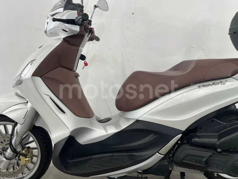Piaggio Beverly 300 - Vista 19