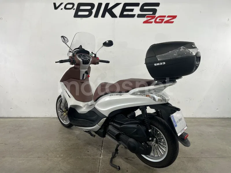 Piaggio Beverly 300 - Vista 6