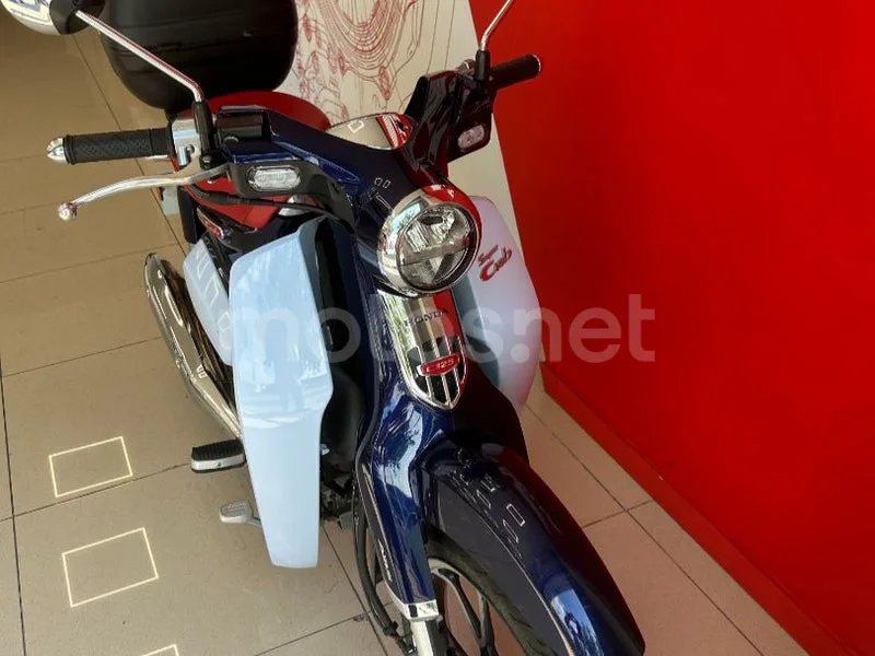 Honda Super Cub C125 - Vista 6