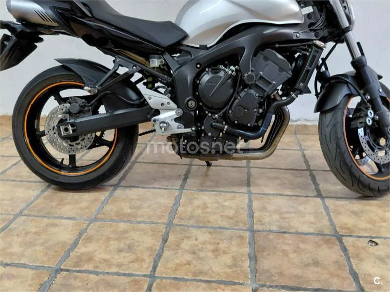 Yamaha FZ6 S2 2600 € 2008 Valencia - 1