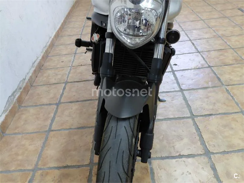Yamaha FZ6 S2 - Vista 5