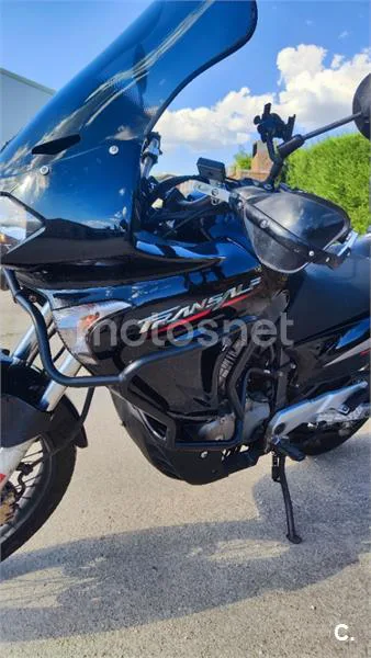 Honda XL650V Transalp - Vista 3