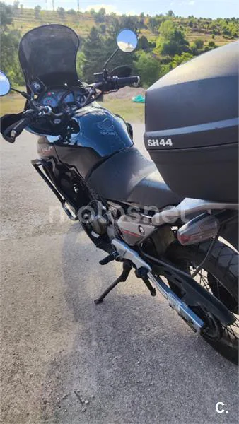 Honda XL650V Transalp - Vista 5