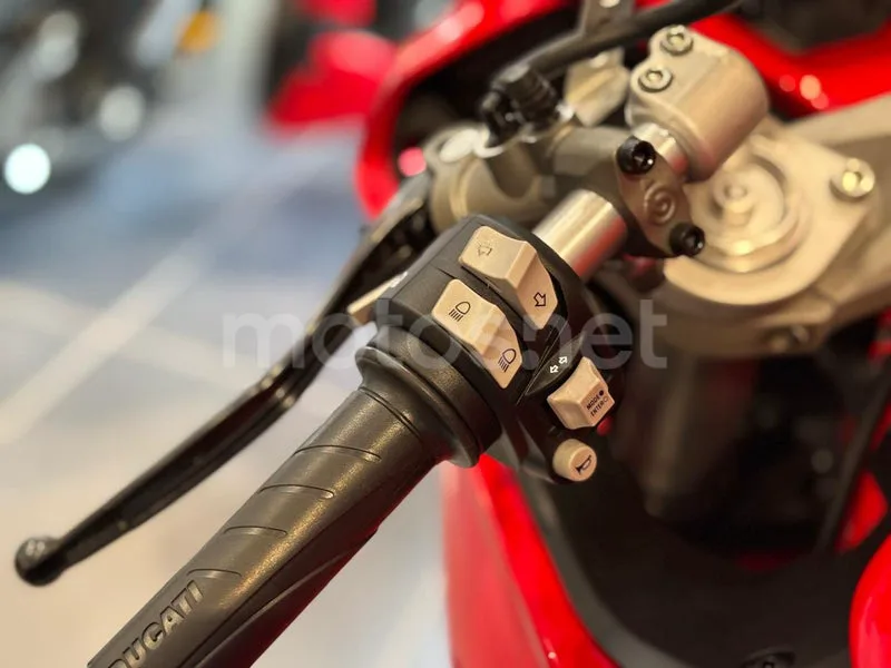 Ducati SuperSport - Vista 9