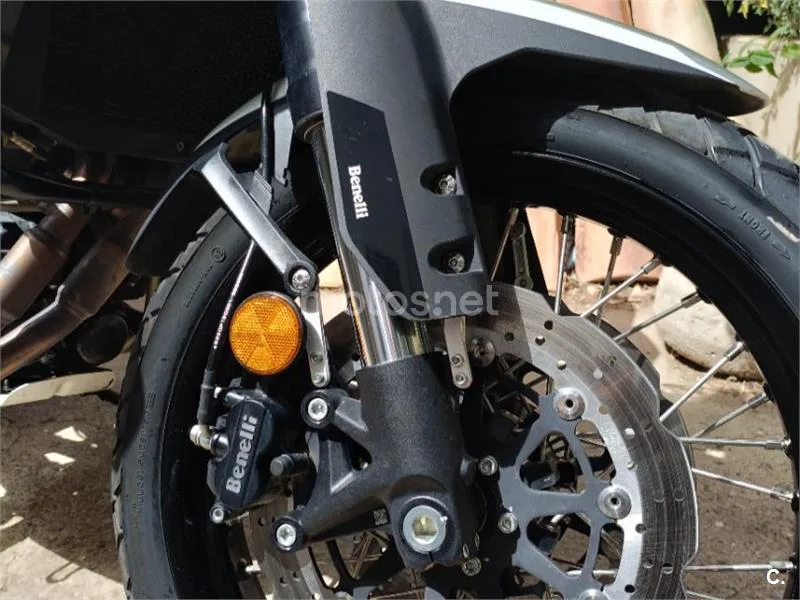 Benelli TRK 502 - Vista 14