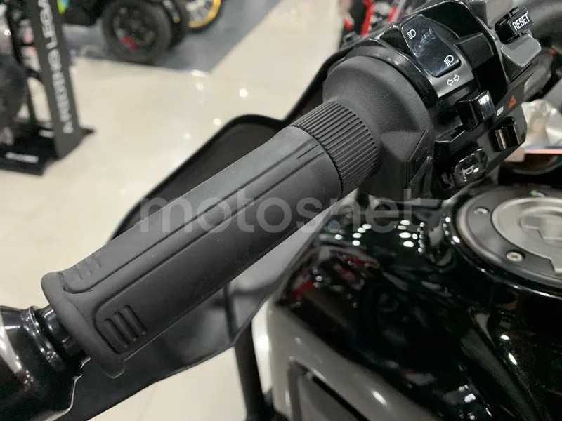 Yamaha Ténéré 700 - Vista 11