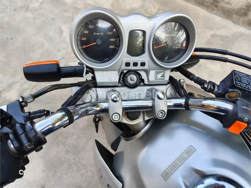 Honda CBF250 - Vista 6