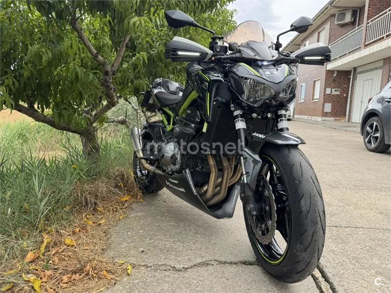 Kawasaki Z900 - Vista 11