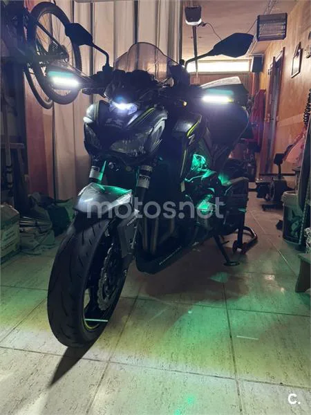 Kawasaki Z900 - Vista 3