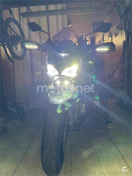 Kawasaki Z900 - Vista 5