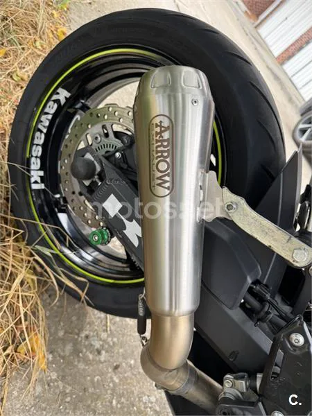 Kawasaki Z900 - Vista 8