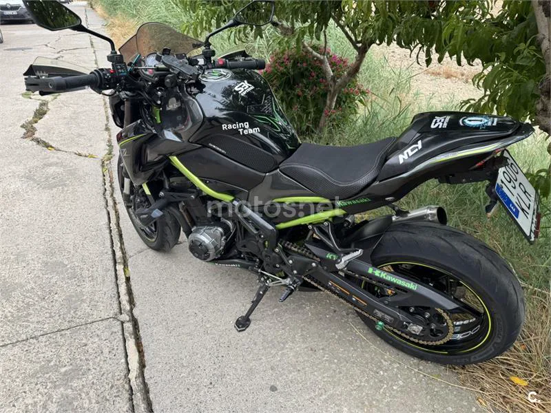 Kawasaki Z900 - Vista 9