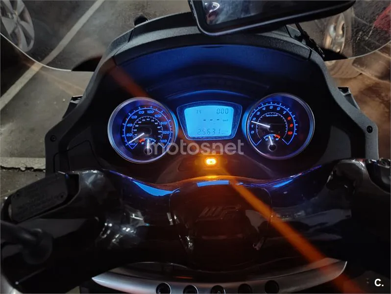 Piaggio MP3 500 Sport - Vista 7