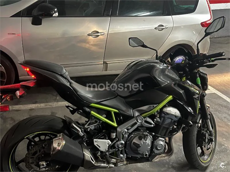 Kawasaki Z900 - Vista 6