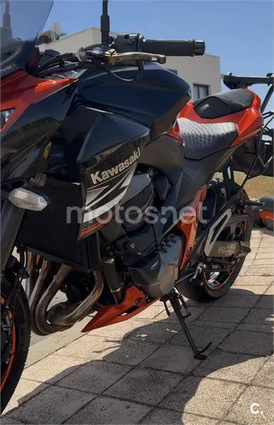 Kawasaki Z800 - Vista 3