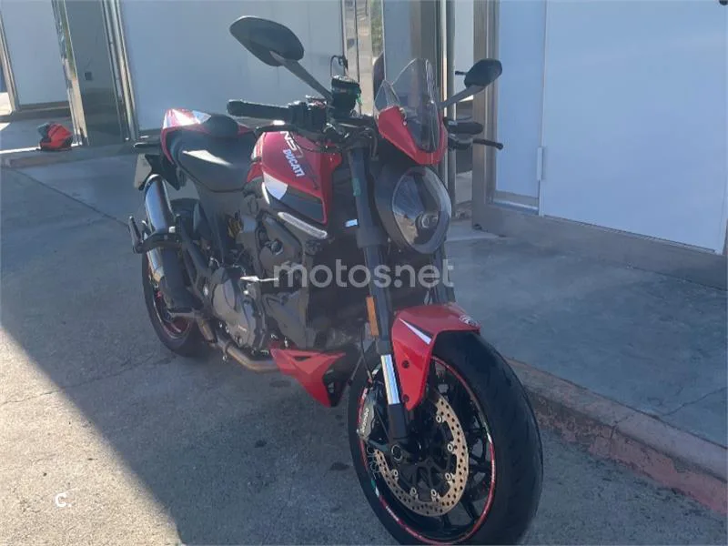 Ducati Monster - Vista 3