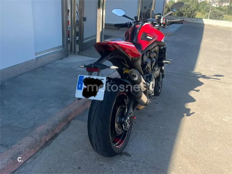 Ducati Monster - Vista 4