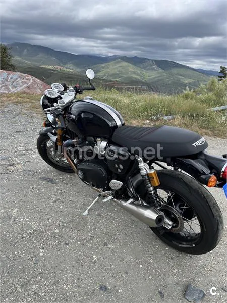Triumph Thruxton RS - Vista 7