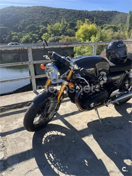 Triumph Thruxton RS - Vista 8