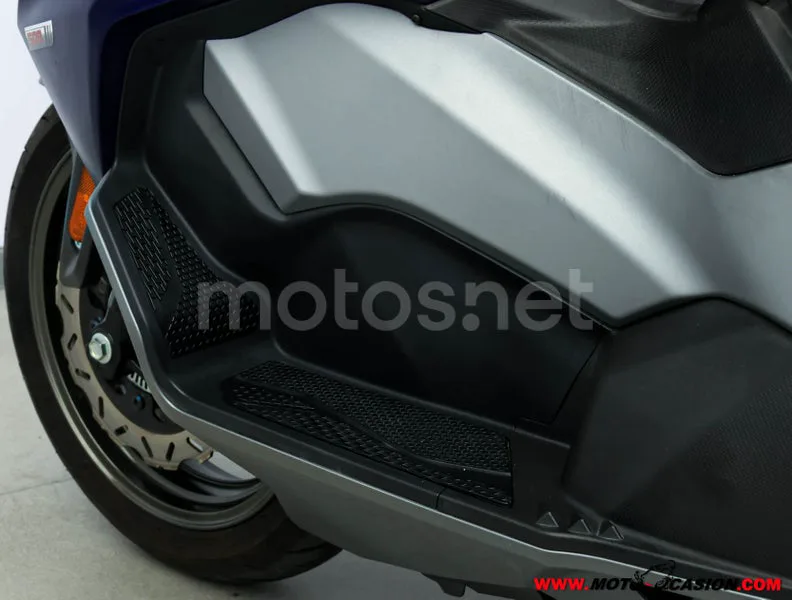 SYM Maxsym TL 500 - Vista 10