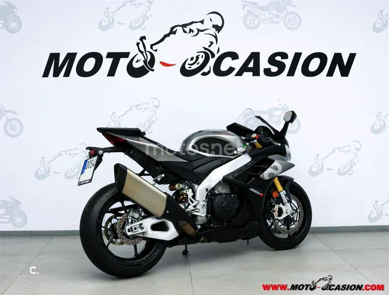 Aprilia RSV4 - Vista 3