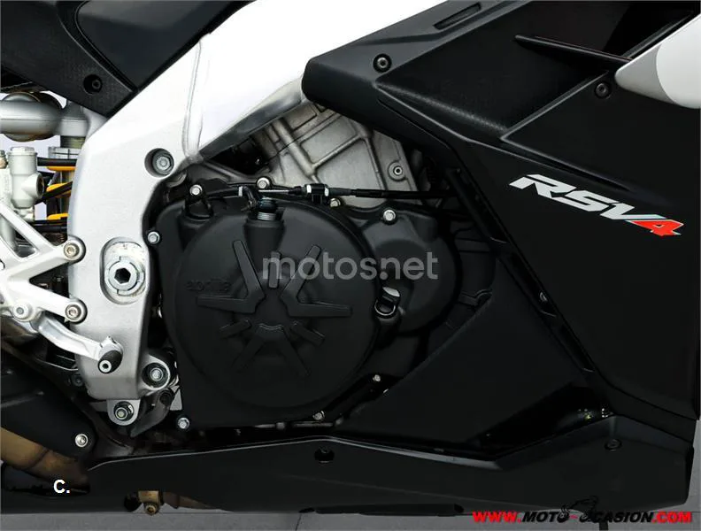 Aprilia RSV4 - Vista 5
