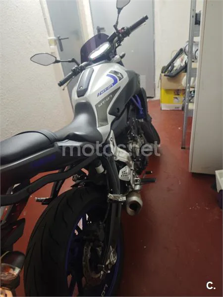 Yamaha MT-07 - Vista 6