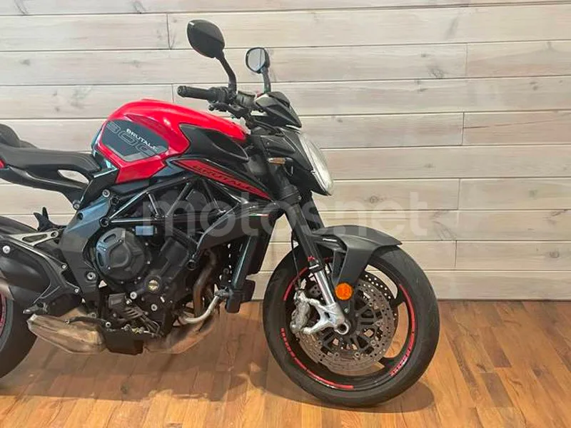 MV Agusta Brutale 800 - Vista 8