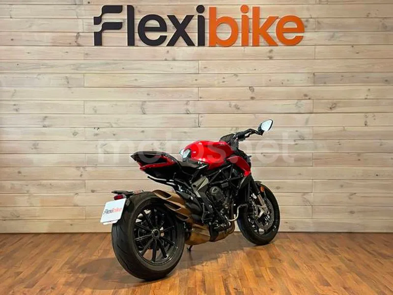MV Agusta Dragster 800 - Vista 4