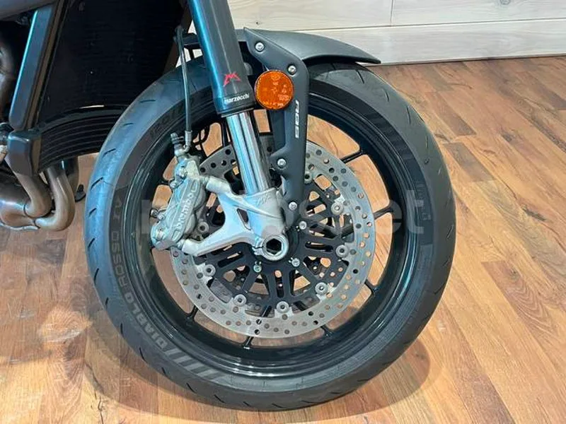 MV Agusta Dragster 800 - Vista 9