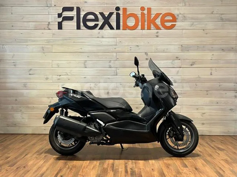 Yamaha XMAX 300 - Vista 3