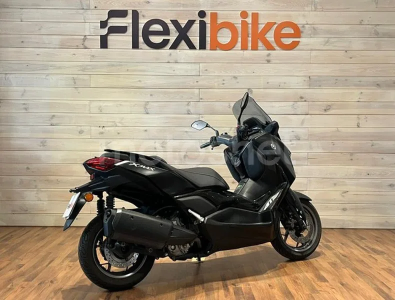 Yamaha XMAX 300 - Vista 4