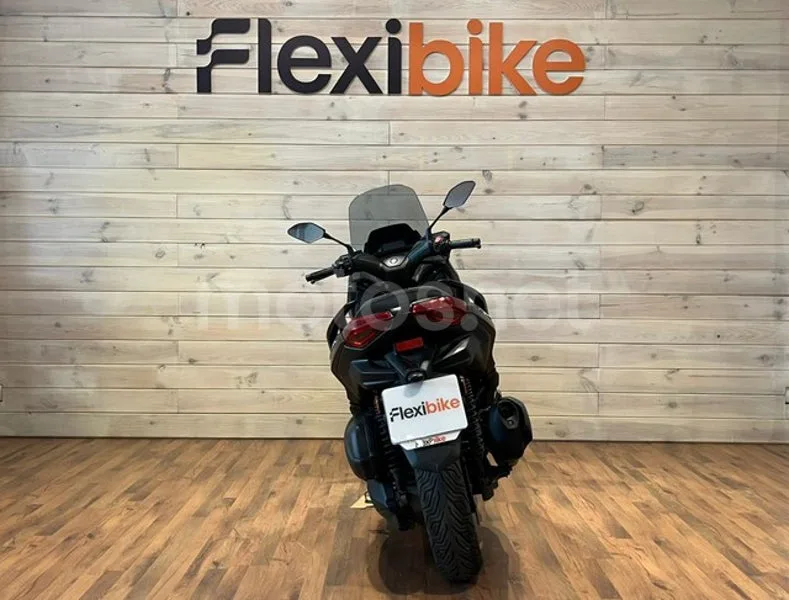 Yamaha XMAX 300 - Vista 5