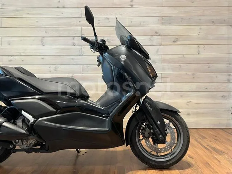 Yamaha XMAX 300 - Vista 8