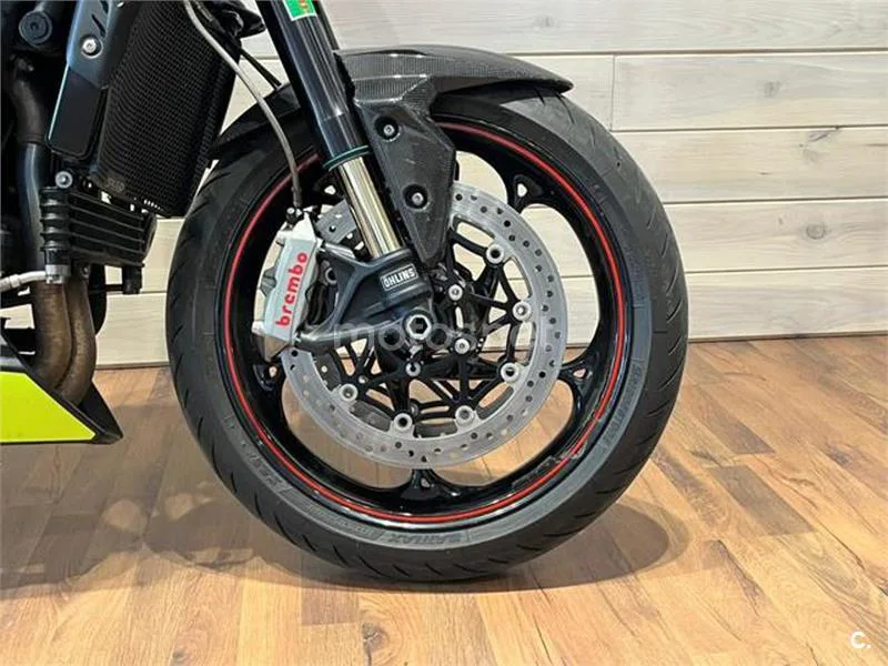 Triumph Speed Triple - Vista 9