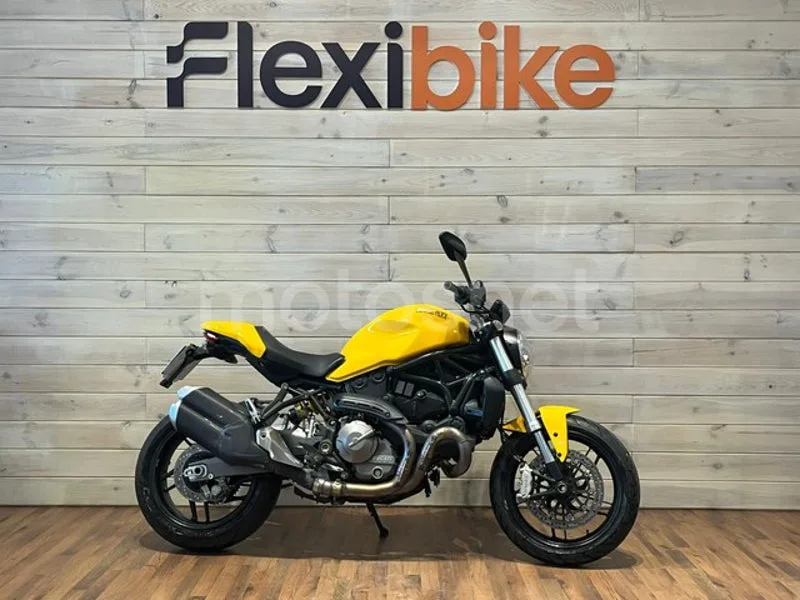 Ducati Monster 821 - Vista 3