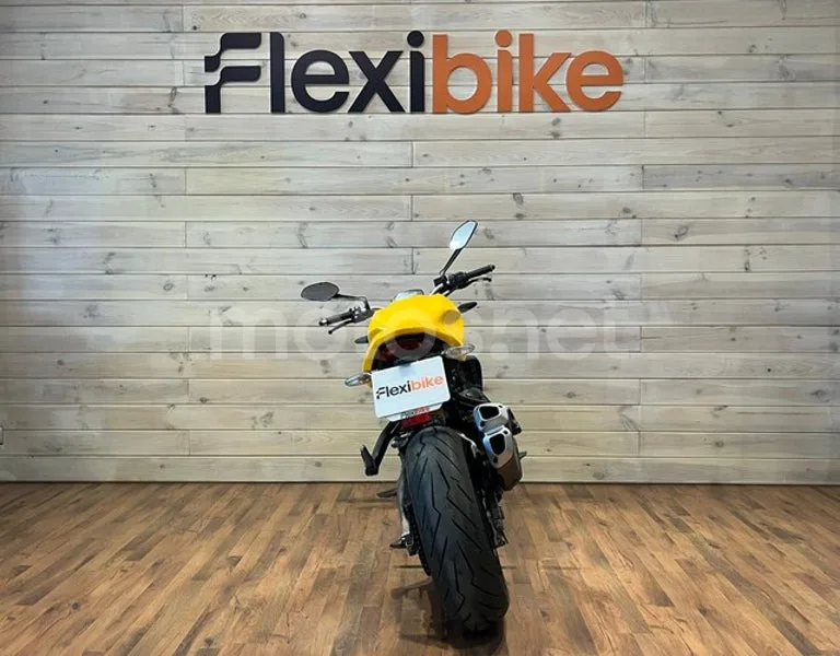 Ducati Monster 821 - Vista 5